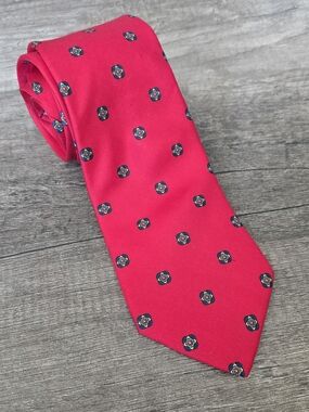 Dior Bright Red 100% Silk Tie with Navy Medallion Motif 58" Tie